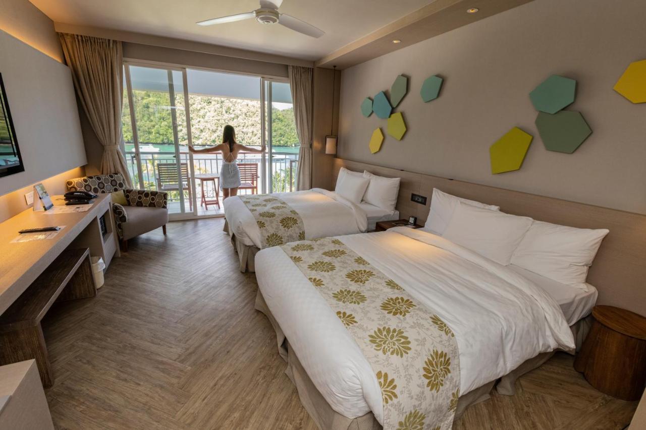 Palau Royal Resort Koror Exterior photo