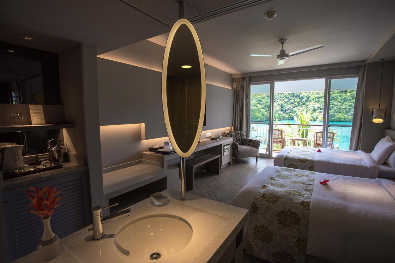 Palau Royal Resort Koror Exterior photo