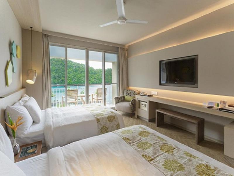 Palau Royal Resort Koror Exterior photo